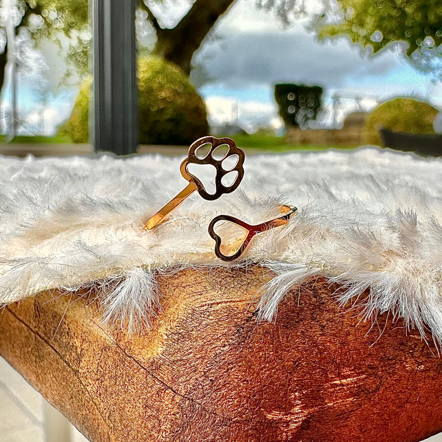 “Pawful of Love” Ring